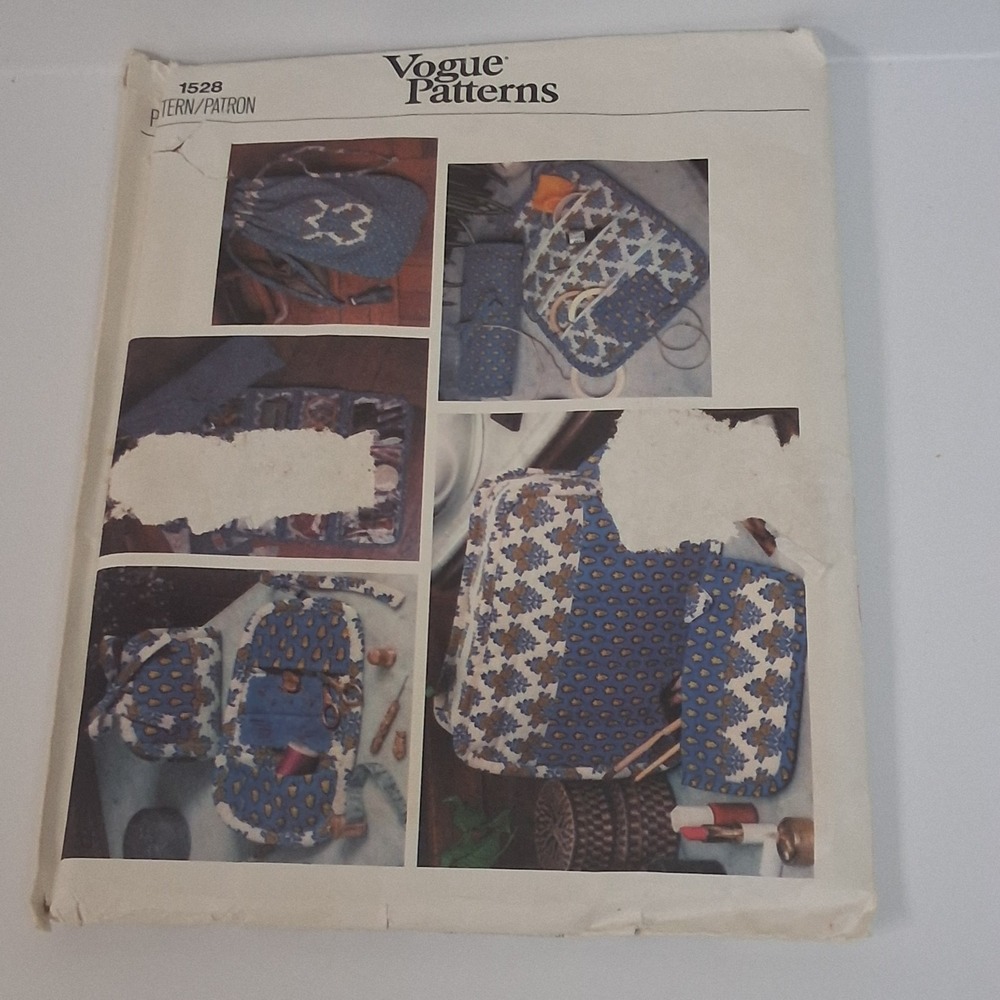 Vintage 70s Vogue 1528 Travel Accessories Pattern 42 Pc Sewing Kit Bags Uncut